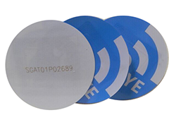 What are the advantages of RFID tags
