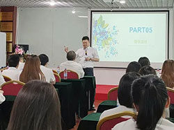 China De maandelijkse samenvattende conferentie van Chuangxinjia van april tot mei 2021 kwam tot een goed fabrikant