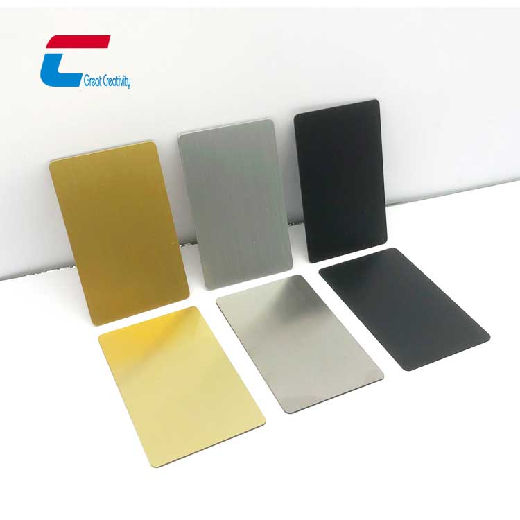 Carta metallica NFC personalizzata all'ingrosso NTAG213/215/216