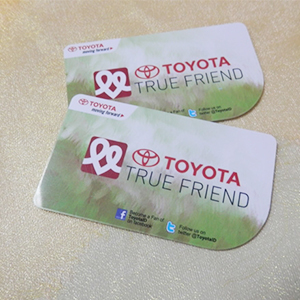 علامات NFC مخصصة رخيصة الثمن مطبوعة بالألوان الكاملة ISO14443A 13.56 ميجا هرتز مقاومة للماء