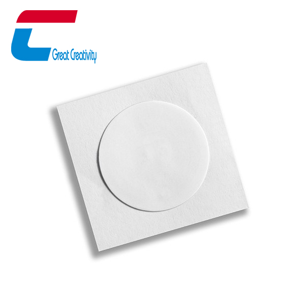 中国 NTAG213 带粘合剂的空白 NFC 标签 制造商