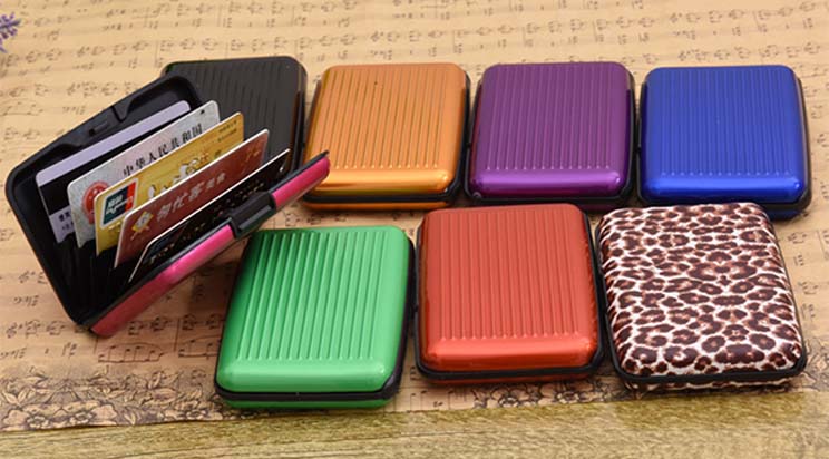 China RFID blocking wallet keeps your credit card safe manufacturer