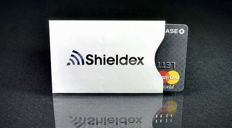China RFID credit card protector prevent hackers from stealing card data manufacturer