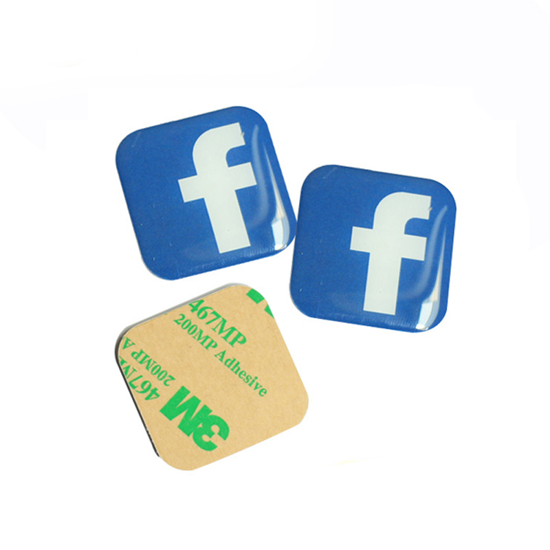NFC 칩 꼬리표 스티커 215는 전화 지불을위한 에폭시 주문 RFID 직경 30mm 둥근 동전 방수 스티커를 인쇄했습니다