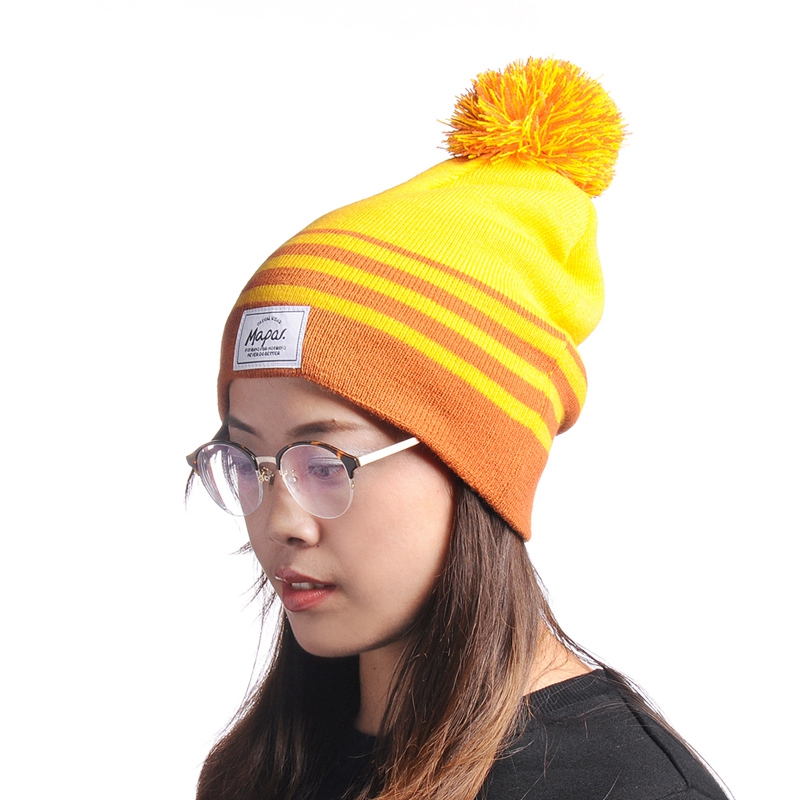 china custom beanie hats with pom