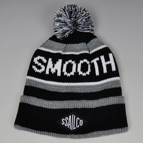 Fashion pom pom beanie