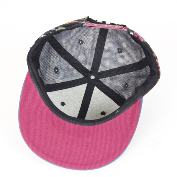 Flat brim snapback hat manufacturer