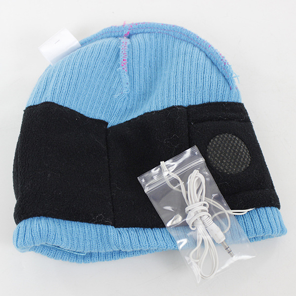 black cap for headphones with embroidery