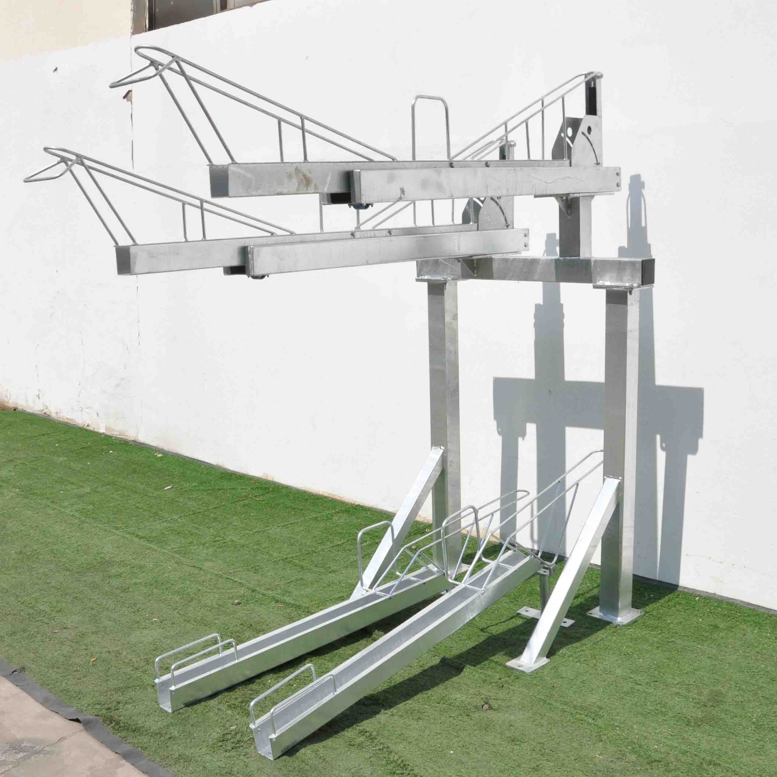 Portabiciclette a due piani in acciaio al carbonio con 4 supporti per garage