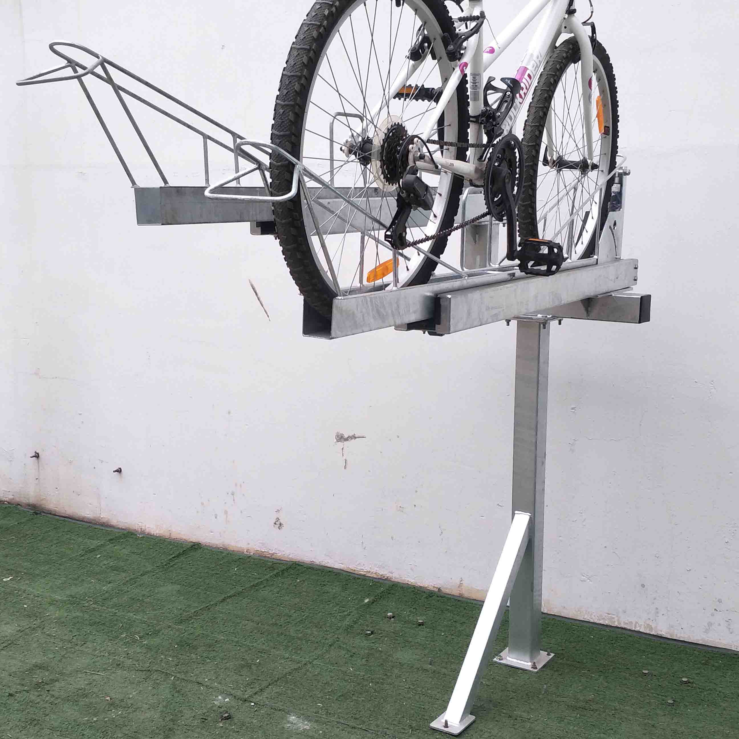 中国 熱い亜鉛メッキ 2 層 10 サイクル駐車自転車保管庫積み重ね可能なラック メーカー 熱い亜鉛メッキ 2 層 10 サイクル駐車自転車保管庫積み重ね可能なラック