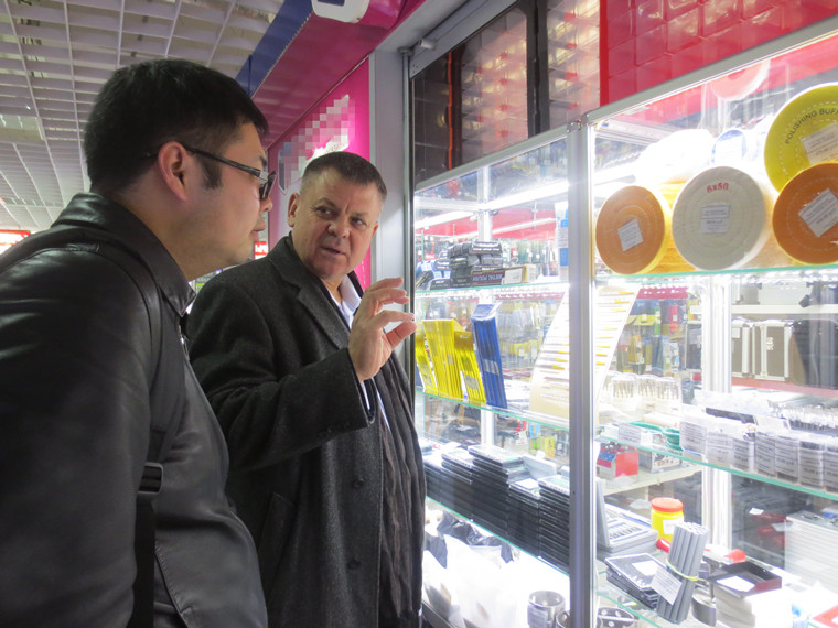 Russia Customers Visiting 4