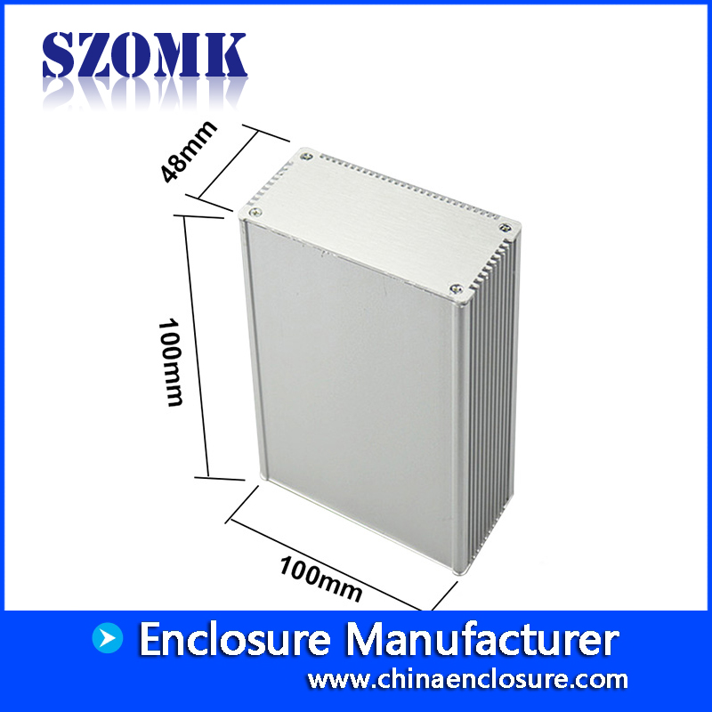 Kundenspezifisches elektronisches Hifi-Extrusionsaluminiumgehäuse für PWB AK-C-B53 48 * 100 * 100