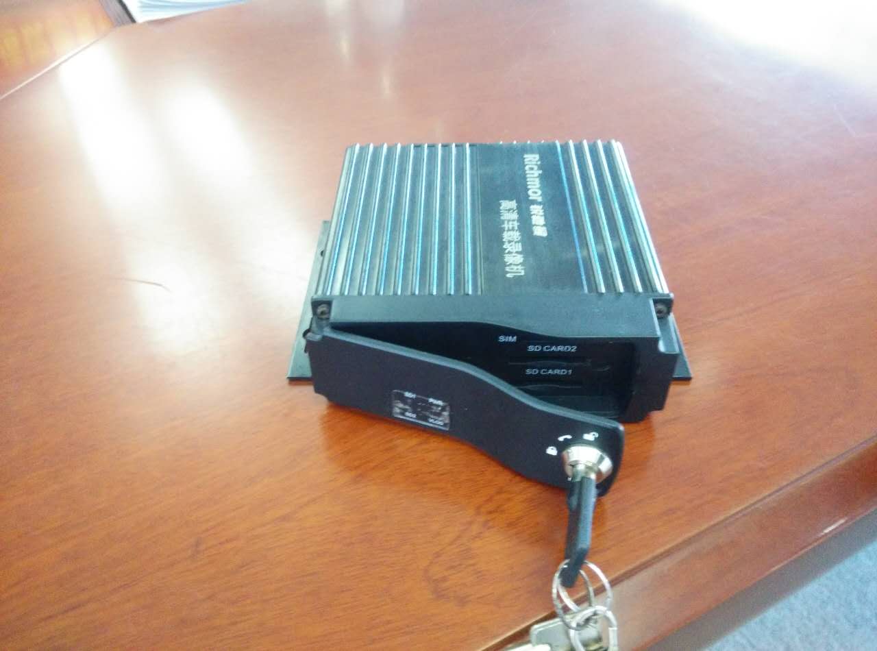4channels 256GB SD card 720P/960P AHD version H.264 bus and truck Mobile DVR with 3G basic recording