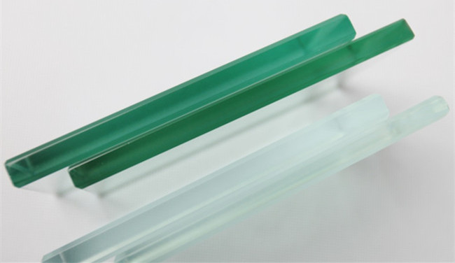 clear float glass VS ultra clear float glass