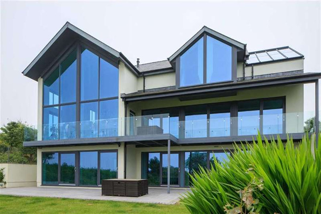 reflective laminated glass window