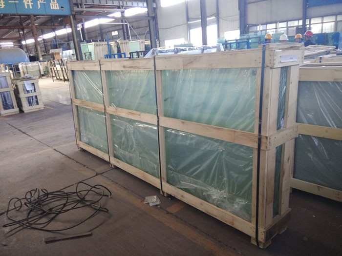 packing laminated glass