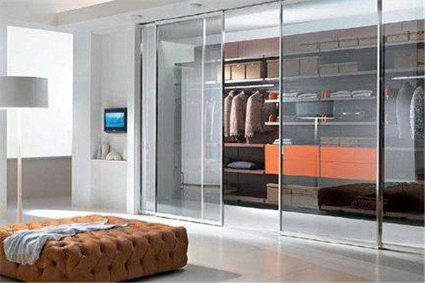 Vous connaissez verre garde-robe ?