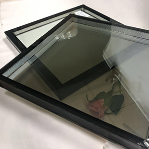 Panneaux de verre isolés trempés doubles de 8mm + 6A + 8mm pour des fenêtres commerciales, panneaux de verre isolés de grand bâtiment à vendre