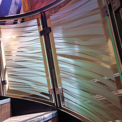 Chine fabricant de haute qualité en céramique fritté soie sérigraphie incurvée courbée trempé trempé stratifié balustrade verre garde-corps balcon clôture