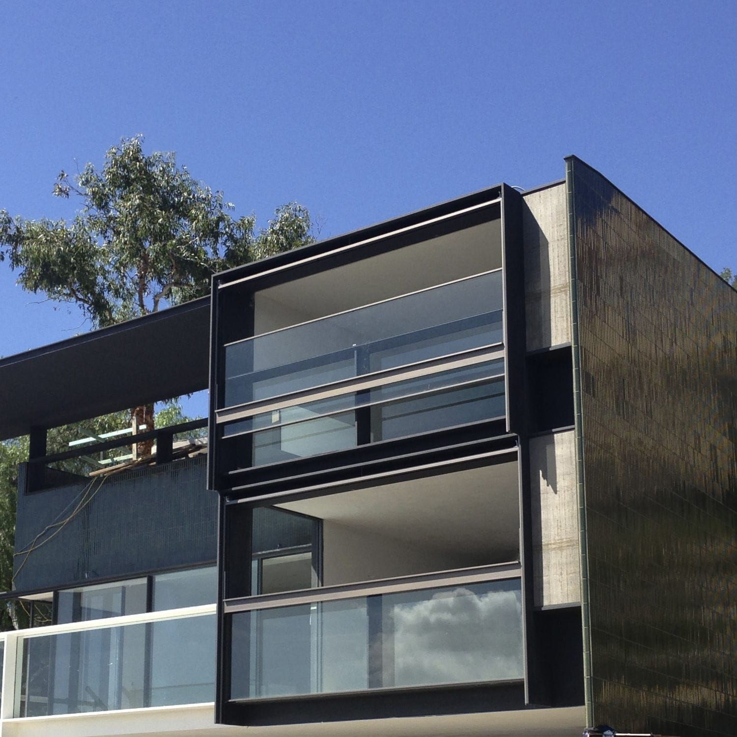 Télécommande personnalisée led guillotine verre aluminium encadré motorisé télescopique fenêtre de balcon coulissante verticale et balustrade