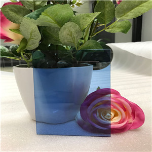 Good quality reasonable price China 4mm dark blue float glass factory packaged
