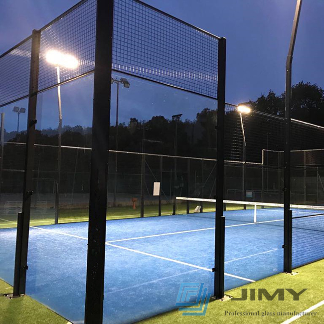 Fabricant professionnel pour terrain de padel en verre, verre de padel stratifié trempé de 13,52 mm, prix de padel de tennis en verre trempé transparent de 10 mm 12 mm