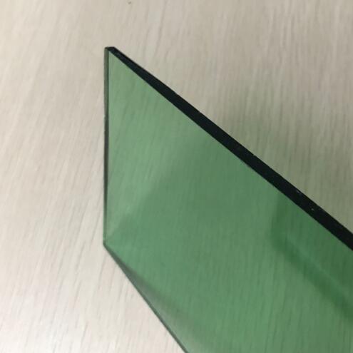 Stoklarımızda 4mm koyu yeşil renk katmanlı float cam tedarikçileri Çin