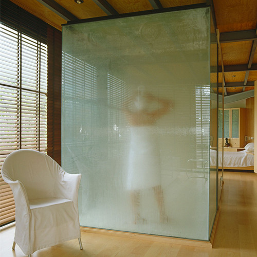 Wholesale prices 8mm tempered glass shower enclosure, 1/3 inch flat and curved safety shower glass manufacturers