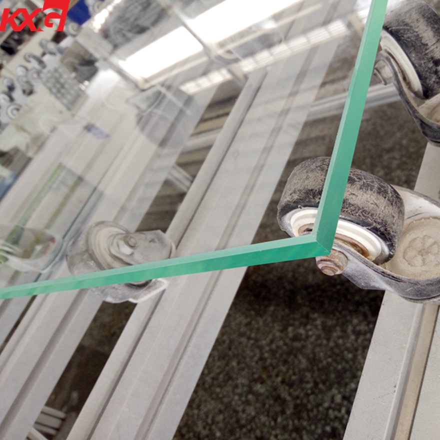 China Buildng Glass Factory ใบรับรอง CE 4-19 mm ลดขนาดกระจกราคา