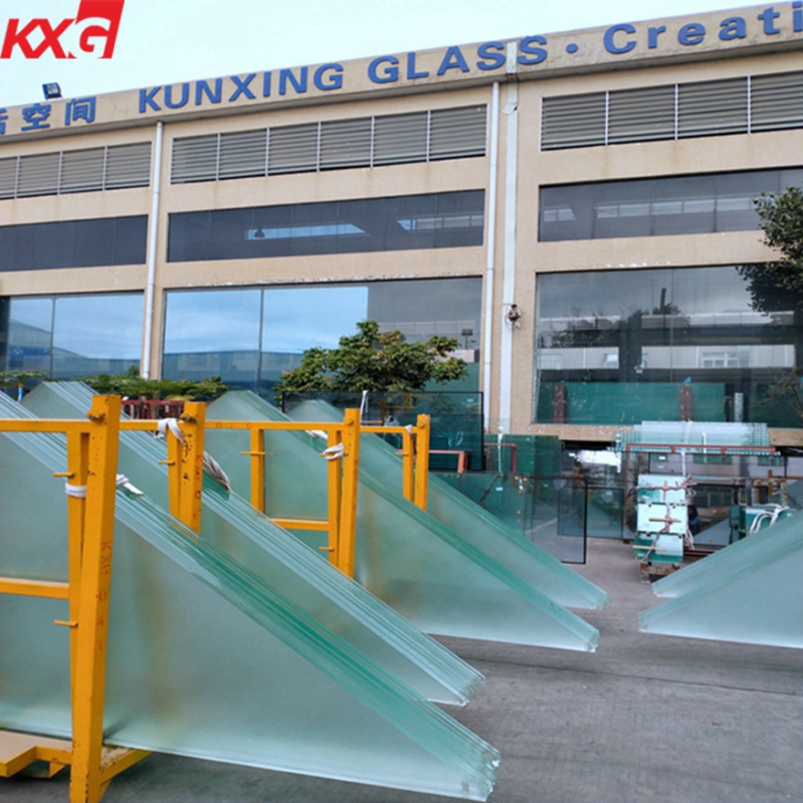 චීනයේ ෆැක්ටරින් සැකසීමේ වීදුරු සැපයුම 6 mm ෆැසිටිඩ් අම්ල අලෙවි කරන ලද කල්ක්රියා ආරක්ෂක වීදුරු