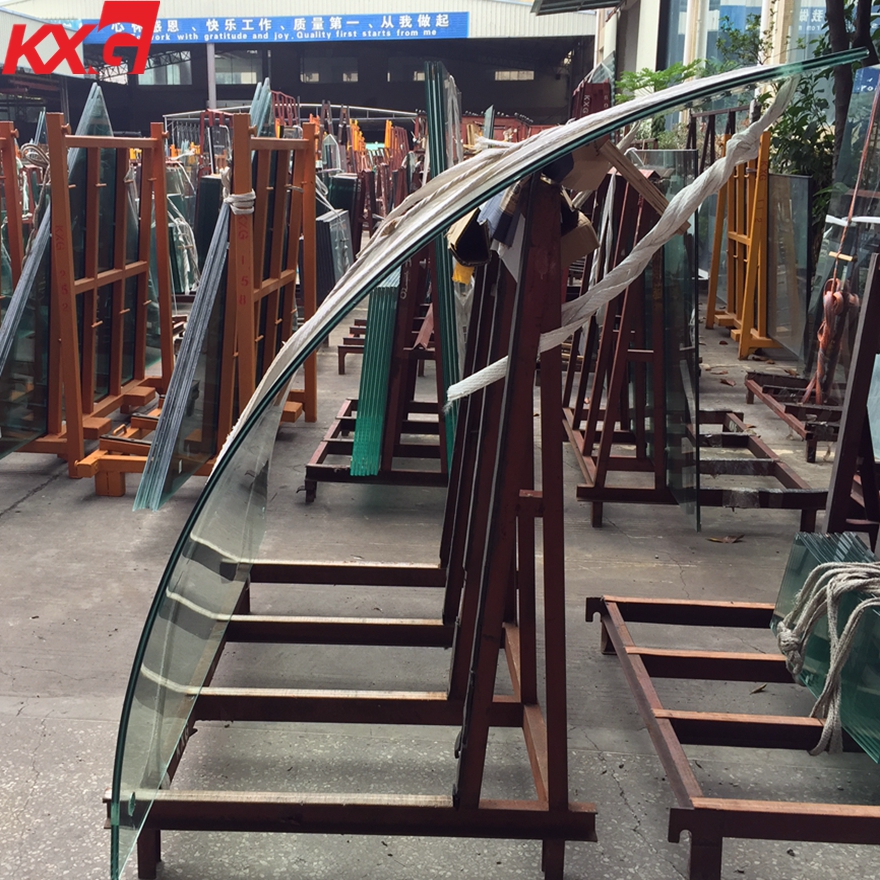 Kilang kaca China menyesuaikan kaca berlapis lengkung yang sangat jelas dan melengkung