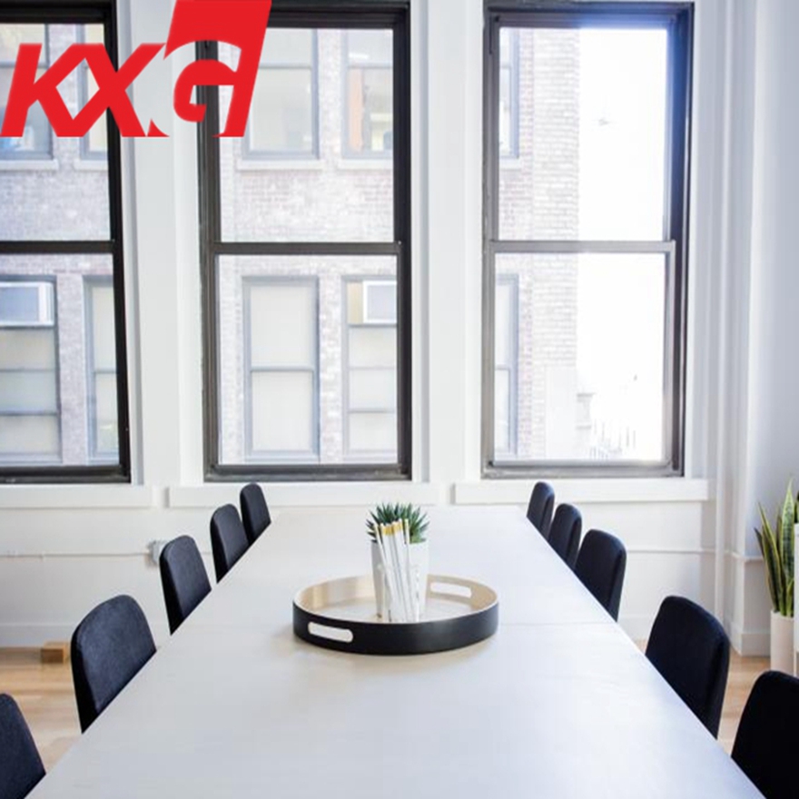 توفر الشركة المصنعة للزجاج في الصين زجاجًا عالي الجودة لاستخدام مختلف أبواب جدار النافذة ذات المتطلبات الوظيفية