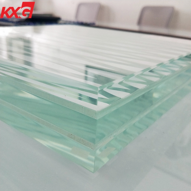 Keselamatan kimpalan triple tempered laminated glass 6 + 6 + 6 mm, 8 + 8 + 8 mm, 10 + 10 + 10 mm, 12 + 12 + 12 mm