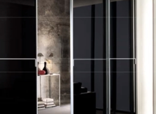 Pared de partición de vidrio laminado negro