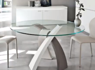 কাচের বৃত্তাকার টেবিল