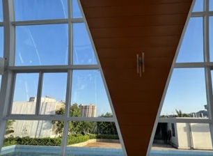 อาคารกระจกฉนวนที่ผิดปกติ