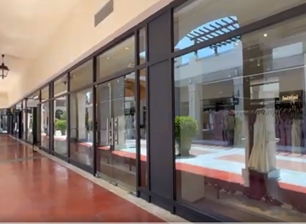 อาคารกระจกยอดนิยมของโรงแรม