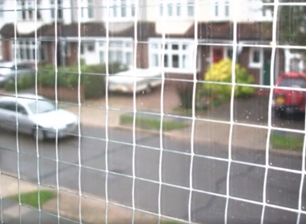 Application ng wire mesh glass