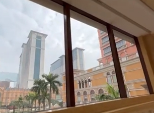 แม่ม่ายฉนวนกันความร้อนที่มีการส่งผ่านสูงที่กำหนดเอง