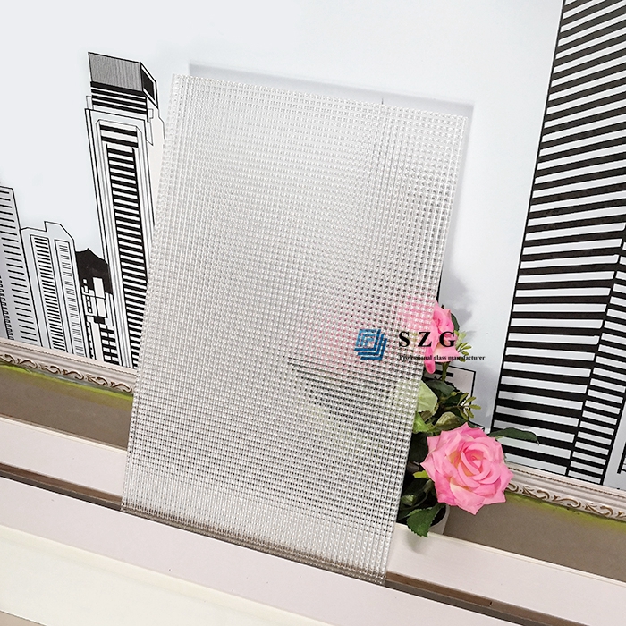 low iron cross reeded laminated glass