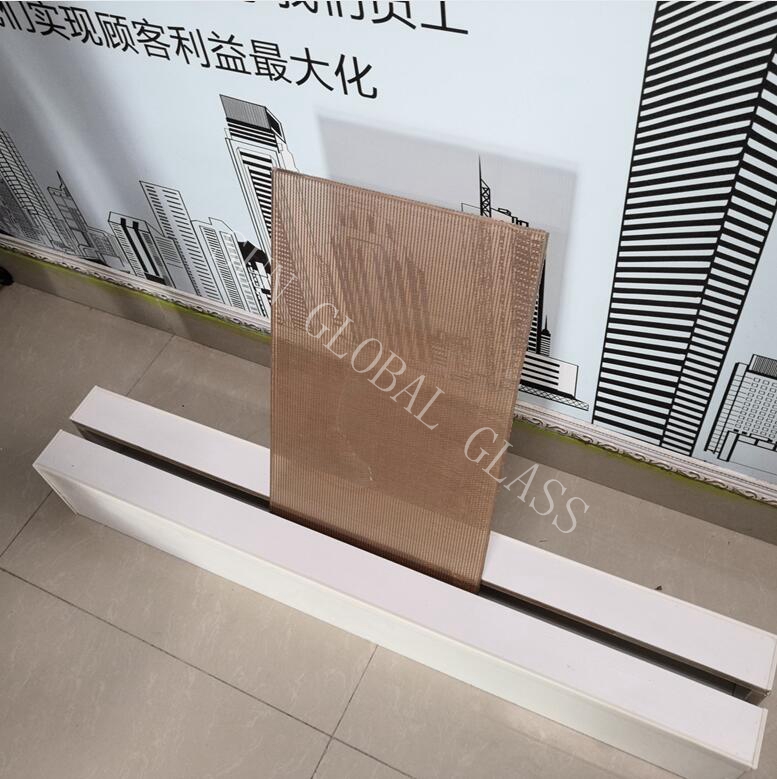 ULTRA CLEAR COPPER WIRE MESH LAMINATED GLASS