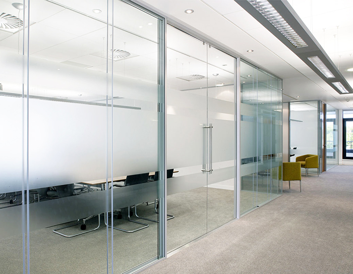 SZG Five Benefits Of Using Glass Walls In Your Office