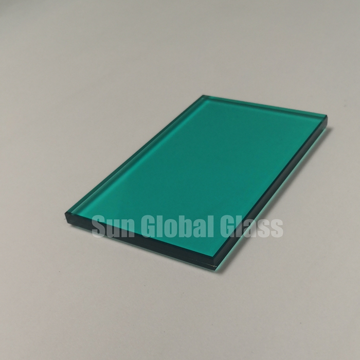 Blue green laminated glass