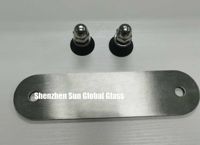padel courts glass fittings