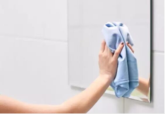Competenze di un paio di pulizia specchio