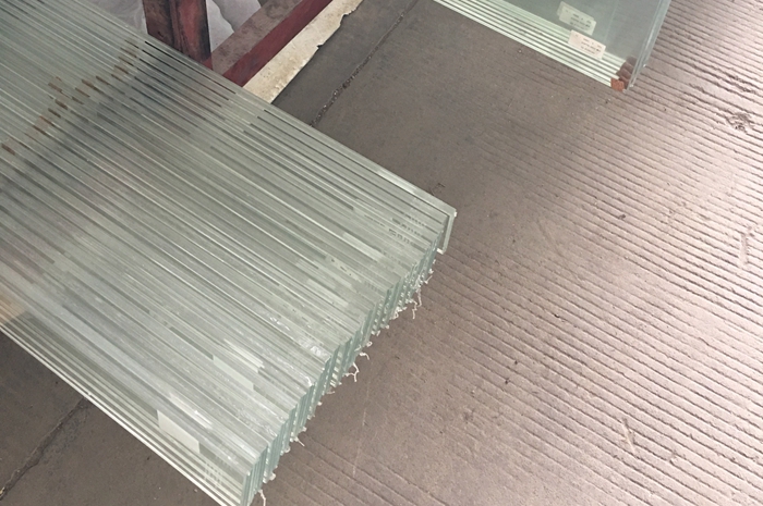 How much do you know about ultra clear tempered glass?