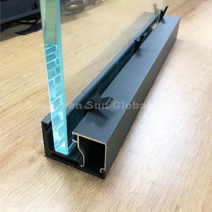 Muro de la partición de la oficina de cristal templado de 10 mm, divisores de la sala de vidrio endurecido de 10 mm de vidrio endurecido, el sistema de pared de la partición de vidrio de aluminio U Channe