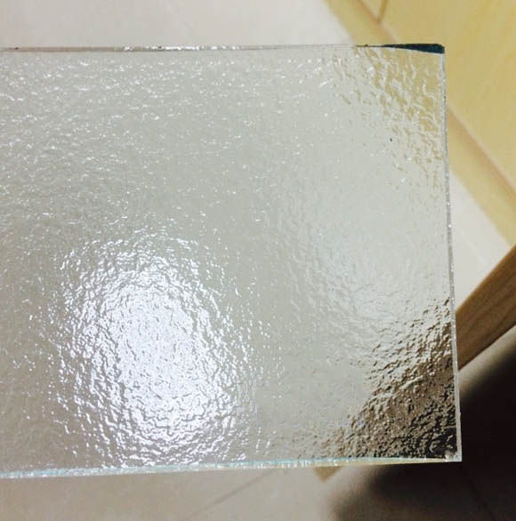 fabricante de vidrio de patrón claro de lluvia de 5mm, lluvias de 5mm laminado en surtidor de cristal, transparente 5mm calculado de cristal en venta