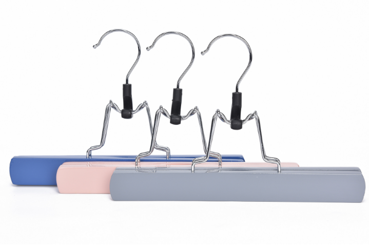 Personnalisé Chine cintre fournisseur extension de cheveux en bois cintre pince en bois [D101]