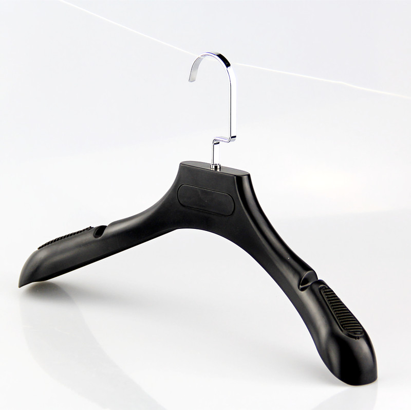WTP-002 black plastic hanger wide shoulder plastic hanger for women